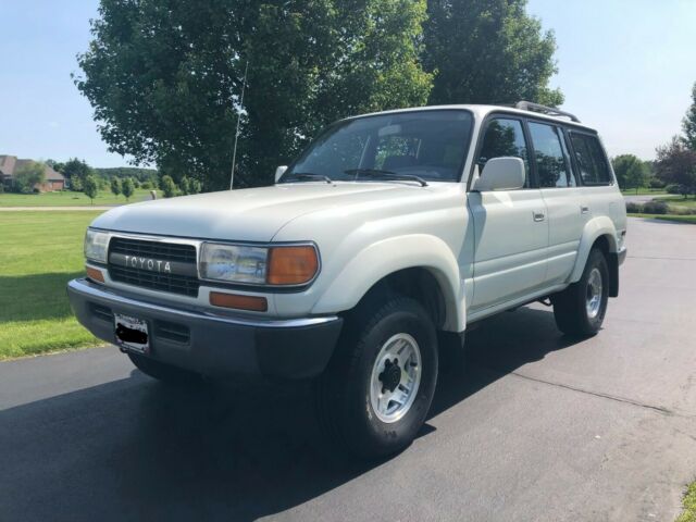 1992 White Toyota Land Cruiser SUV