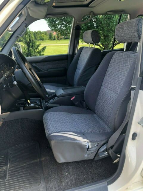 1992 White Toyota Land Cruiser SUV