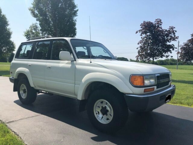 1992 White Toyota Land Cruiser SUV