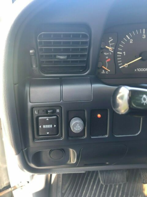 1992 White Toyota Land Cruiser SUV