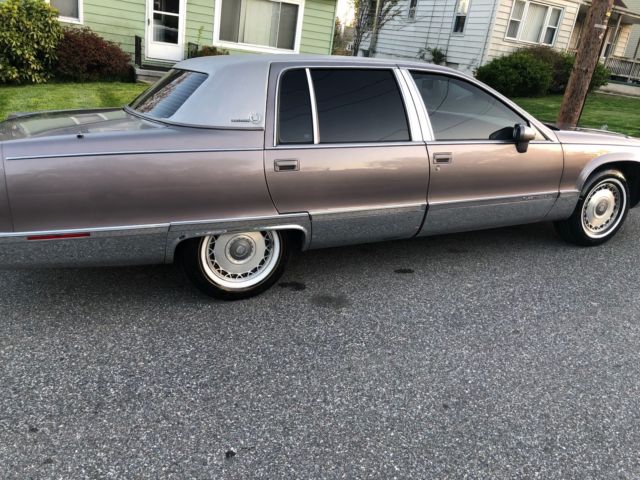 1993 Gray Cadillac Fleetwood