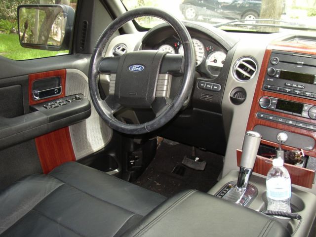 0005 black Ford F-150 Extended Cab Pickup