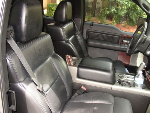 0005 black Ford F-150 Extended Cab Pickup