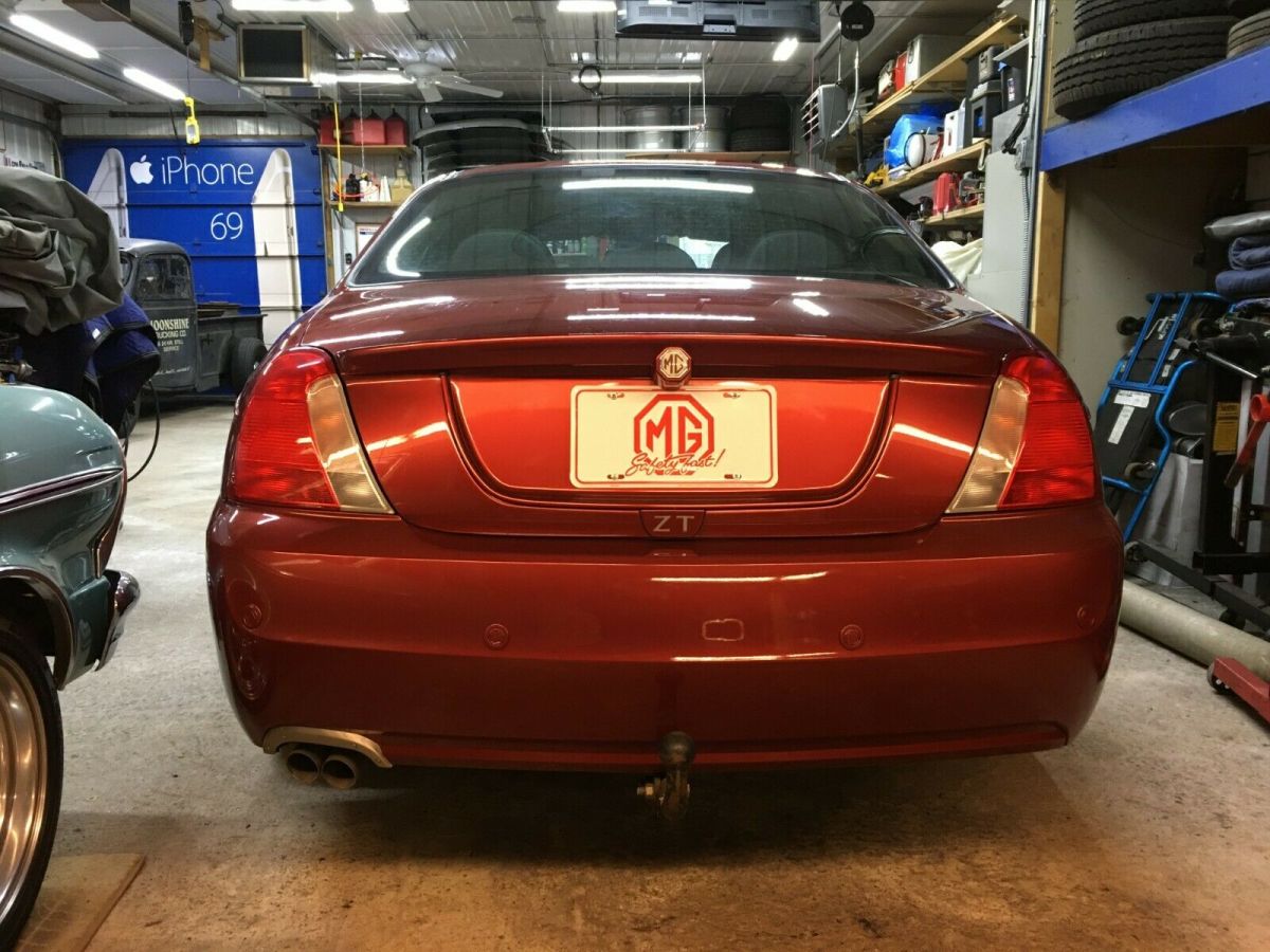 1978 Red MG MGB Sedan