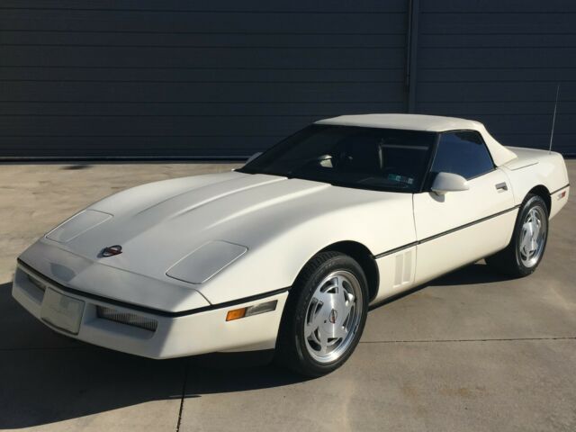 1988 White Chevrolet Corvette Convertible