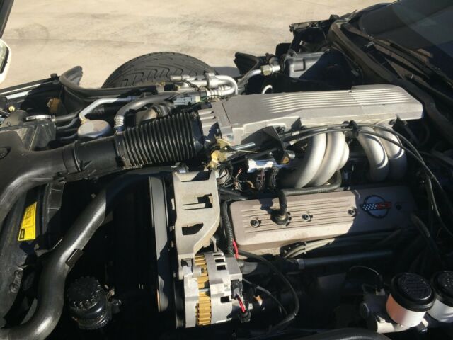 1988 White Chevrolet Corvette Convertible