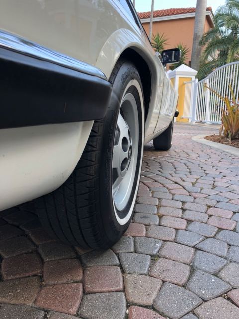 1984 White Jaguar XJS Coupe