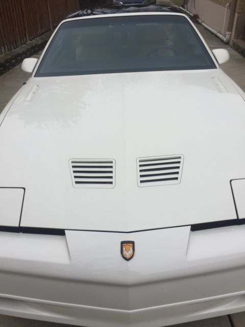1989 White Pontiac Trans Am Coupe