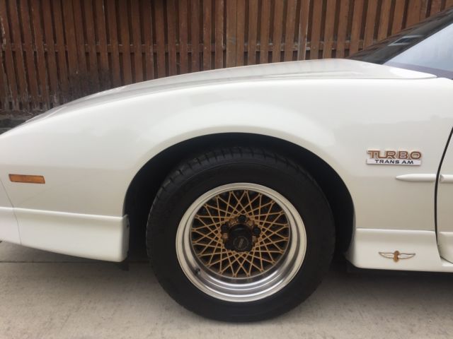 1989 White Pontiac Trans Am Coupe