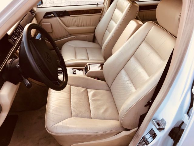 1993 White Mercedes-Benz E-Class Sedan