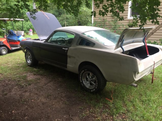 1965 Primer Ford Mustang 2+2 Fast Back