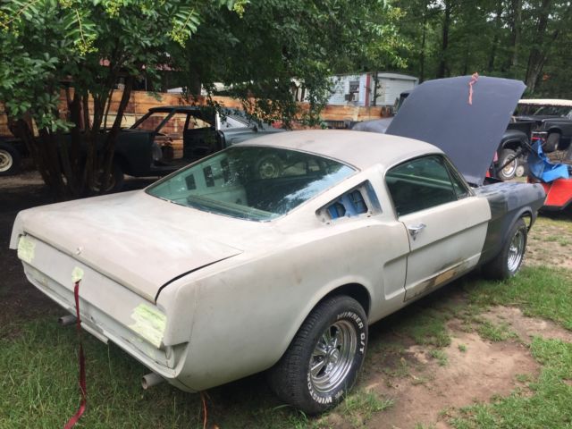 1965 Primer Ford Mustang 2+2 Fast Back
