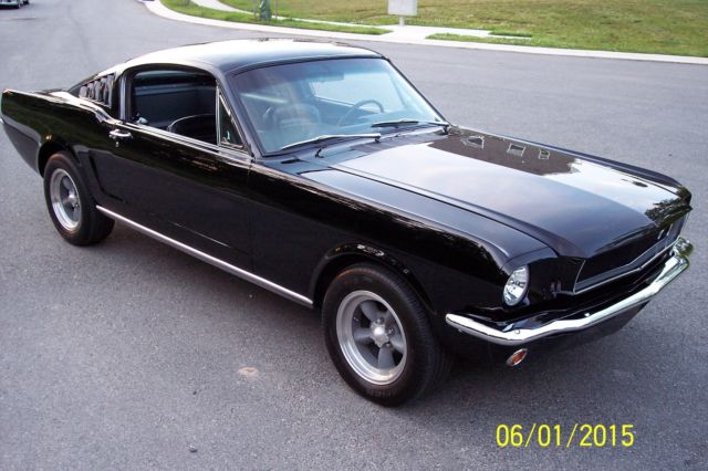 1965 RAVEN BLACK Ford Mustang Fastback