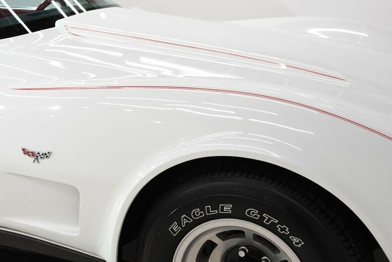 1979 White Chevrolet Corvette Coupe