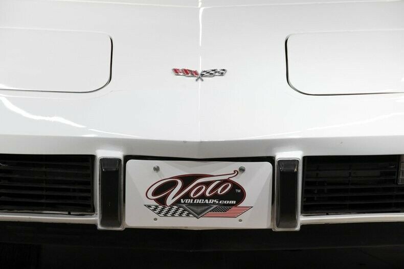 1979 White Chevrolet Corvette Coupe