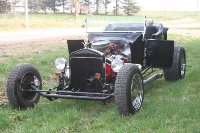 1923 Black Ford Model T Bucket