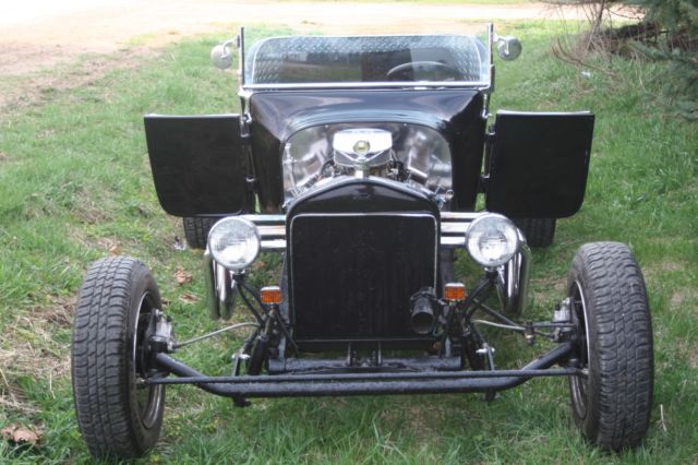 1923 Black Ford Model T Bucket