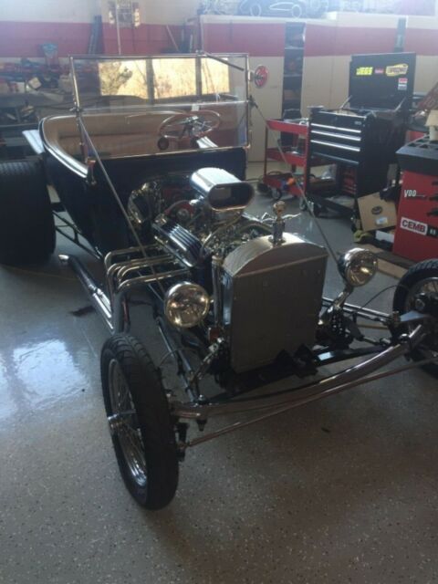 1923 Black/ Blue Flames Ford Model T T Bucket
