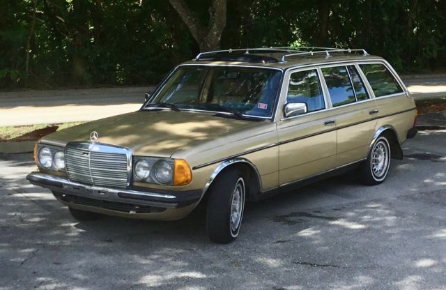 1984 Gold Mercedes-Benz 200-Series Wagon