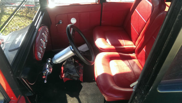 1924 satin Black Ford Model T sedan T