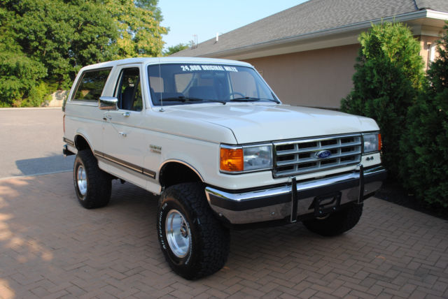 1988 White Ford Bronco SUV