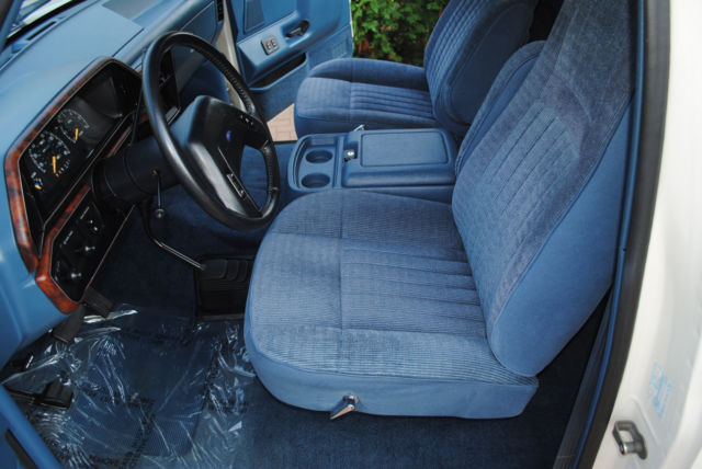 1988 White Ford Bronco SUV