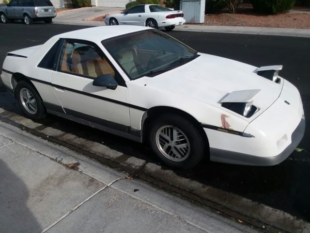 1985 White Pontiac Fiero Coupe