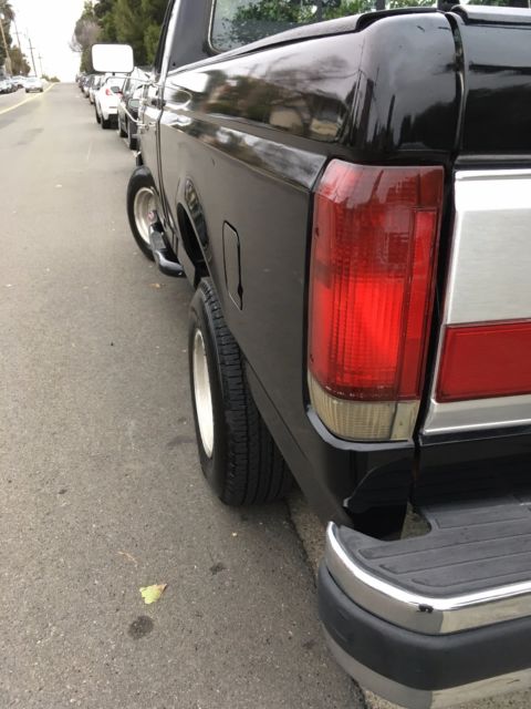1990 Black Ford F-150 Cab & Chassis