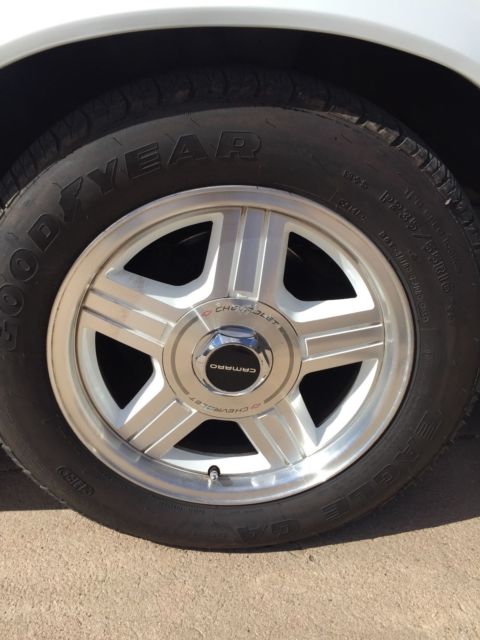 1992 White Chevrolet Camaro Coupe