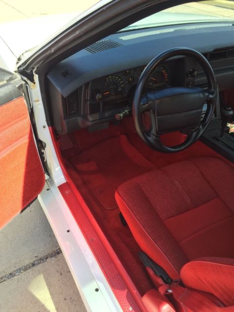 1992 White Chevrolet Camaro Coupe