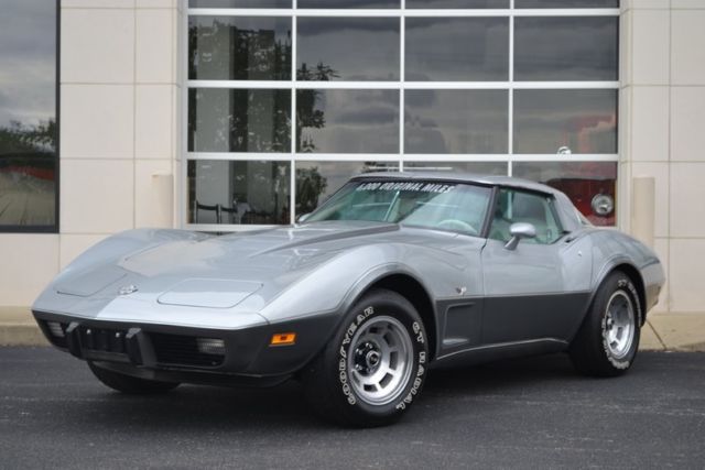 1978 Silver Chevrolet Corvette