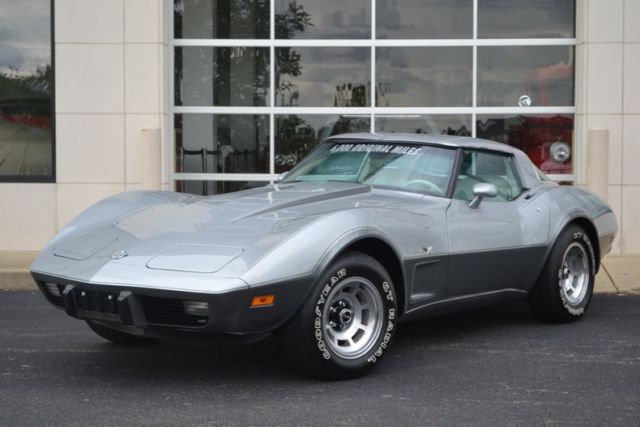 1978 Silver Chevrolet Corvette