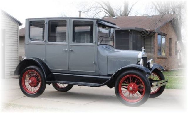 1927 Black Ford Model T Sedan