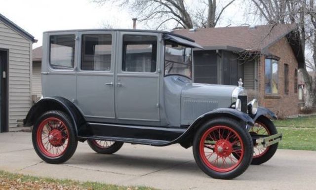 1927 Black Ford Model T Sedan