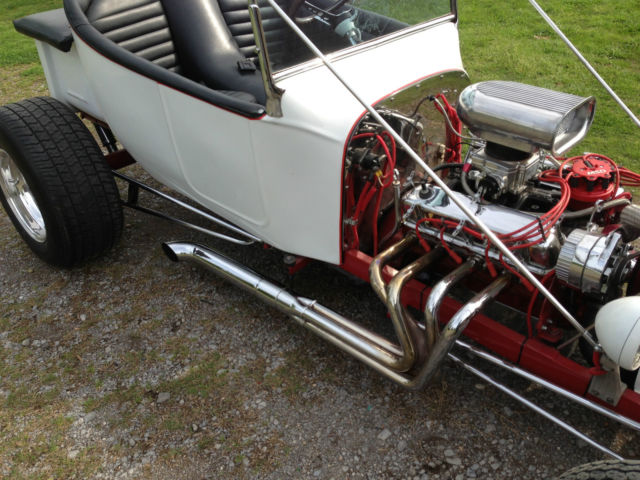 1927 White Ford Model T Convertible