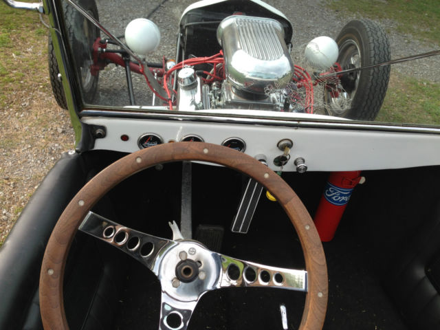 1927 White Ford Model T Convertible