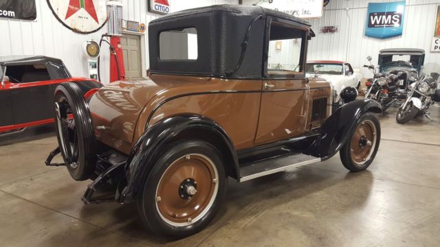 1927 Tan Chevrolet Capitol Coupe