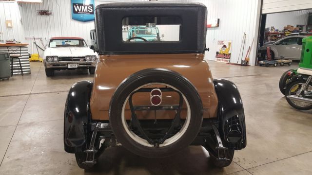 1927 Tan Chevrolet Capitol Coupe