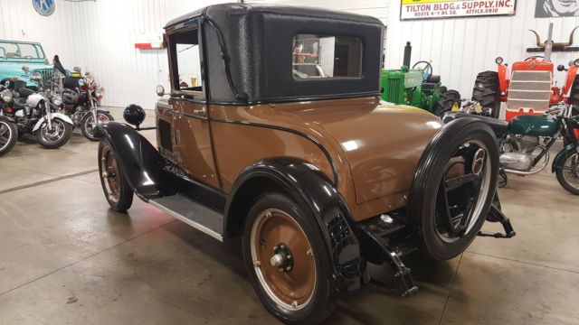1927 Tan Chevrolet Capitol Coupe