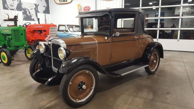 1927 Tan Chevrolet Capitol Coupe