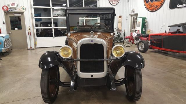 1927 Tan Chevrolet Capitol Coupe