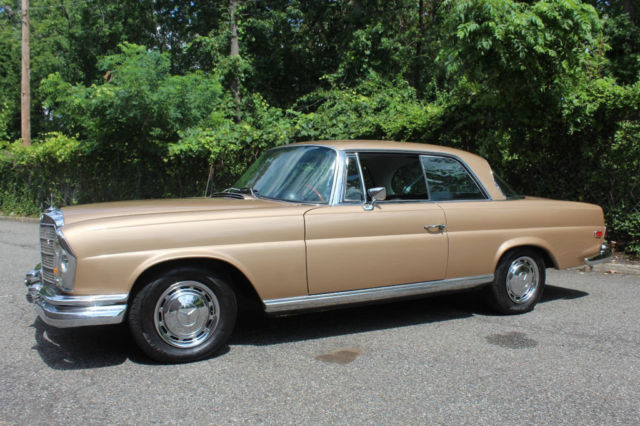1968 Tan Mercedes-Benz 200-Series Coupe