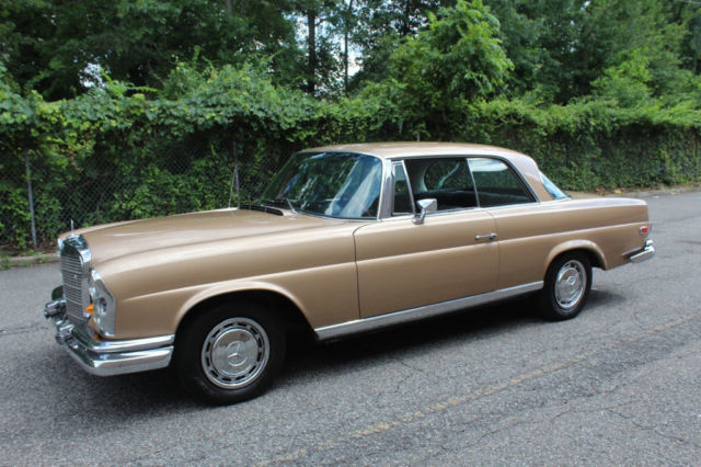 1968 Tan Mercedes-Benz 200-Series Coupe