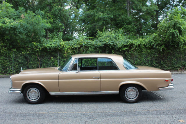 1968 Tan Mercedes-Benz 200-Series Coupe