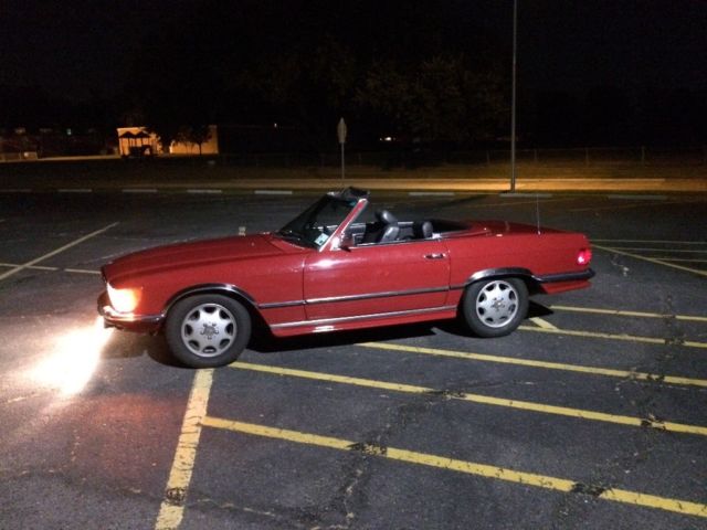 1985 Red Mercedes-Benz SL-Class Convertible
