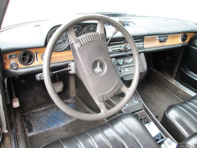 1973 Gray Mercedes-Benz 200-Series Coupe