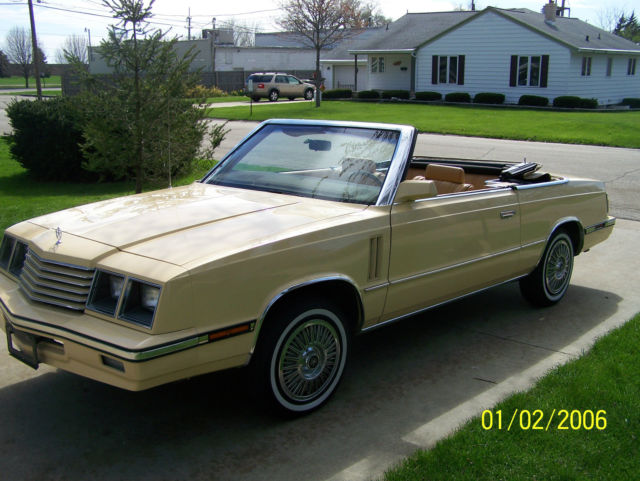 1985 GOLD Dodge 600 CONVERTIBLE Convertible