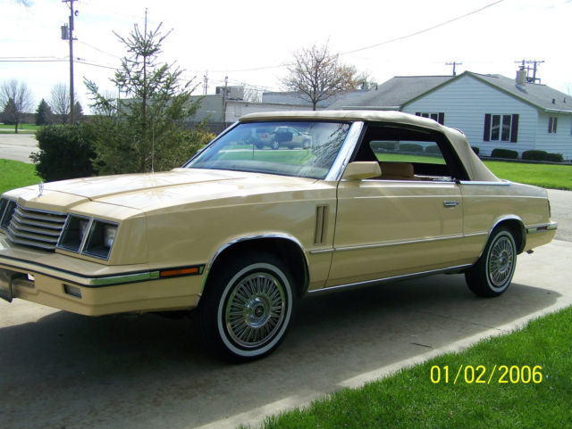 1985 GOLD Dodge 600 CONVERTIBLE Convertible