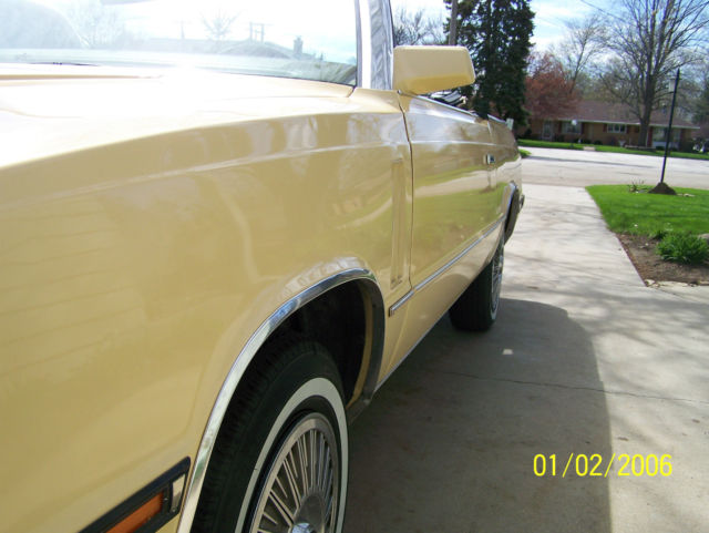1985 GOLD Dodge 600 CONVERTIBLE Convertible