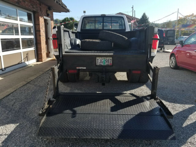 1989 White Ford F-350 Extended Crew Cab Pickup